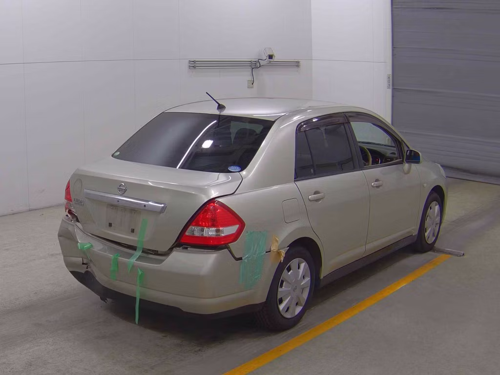 NISSAN TIIDA LATIO