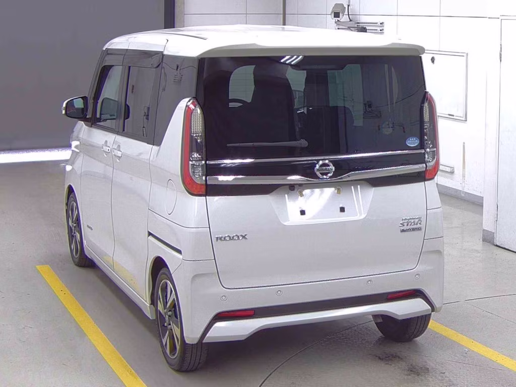 NISSAN ROOX