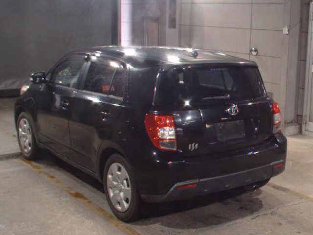 TOYOTA IST