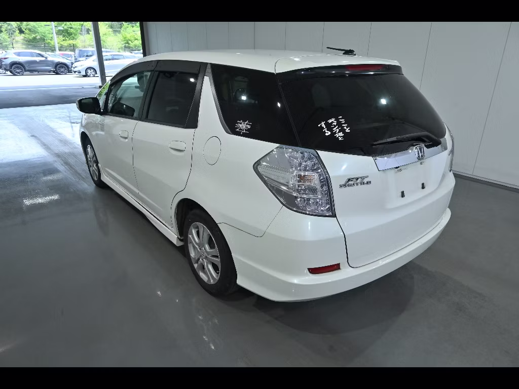 HONDA FIT SHUTTLE
