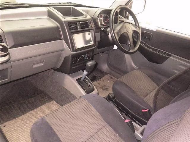 MITSUBISHI PAJERO MINI