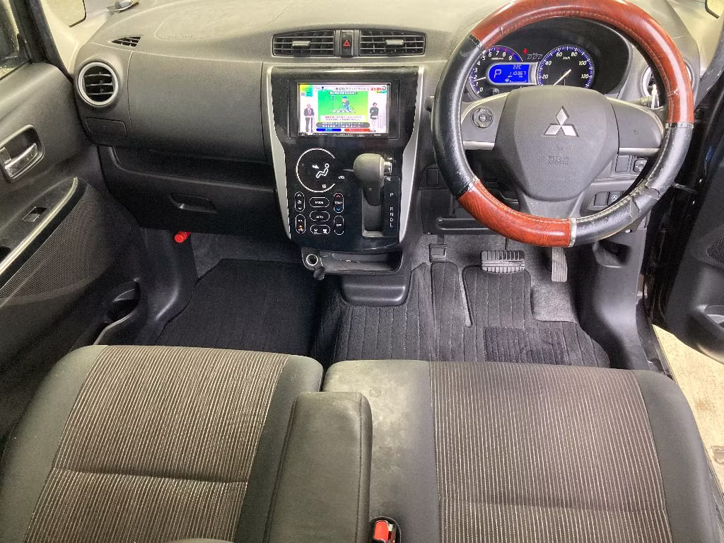 MITSUBISHI EK CUSTOM