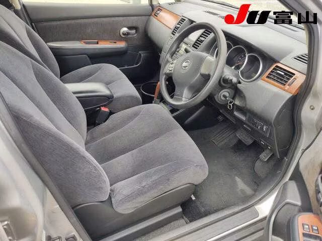 NISSAN TIIDA LATIO