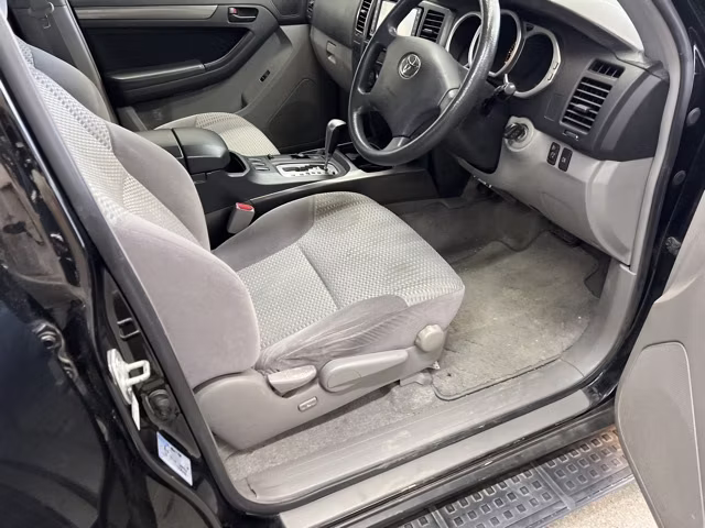 TOYOTA HILUX SURF