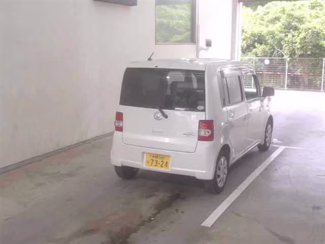 DAIHATSU MOVE CONTE