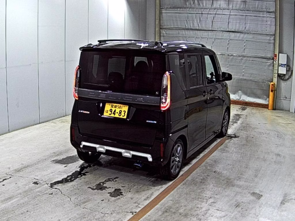 MITSUBISHI DELICA MINI
