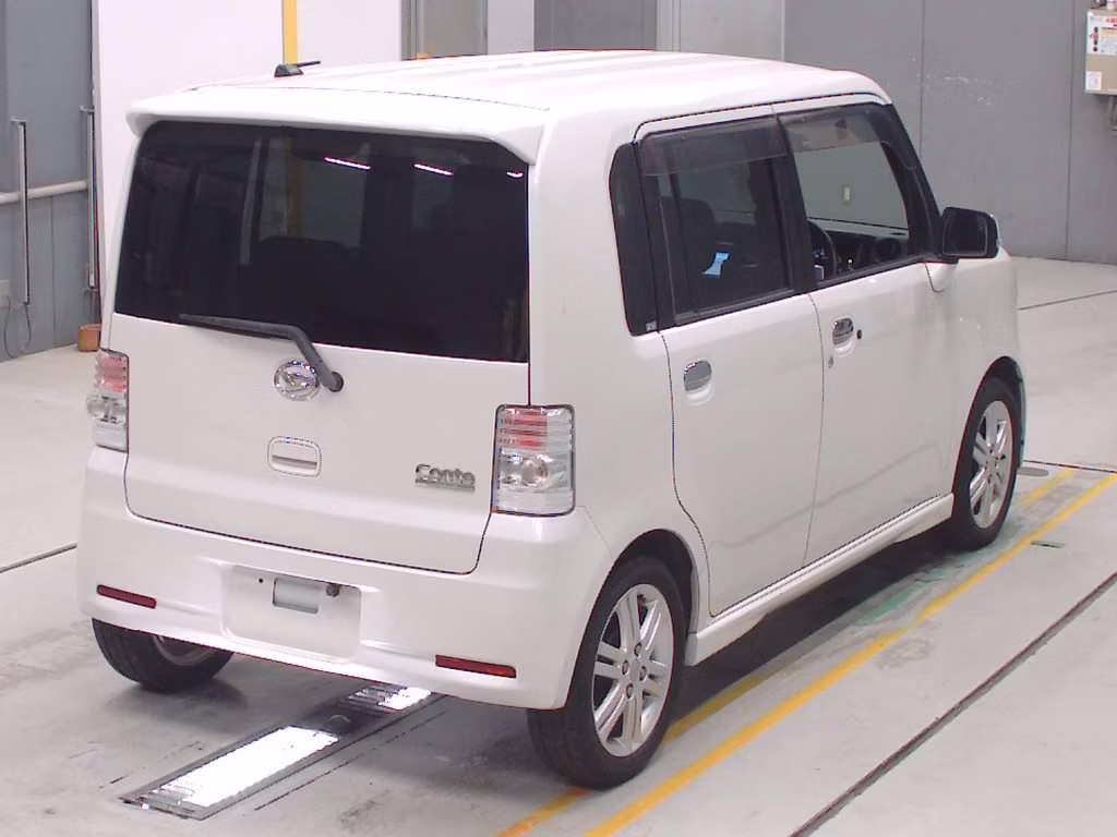 DAIHATSU MOVE CONTE