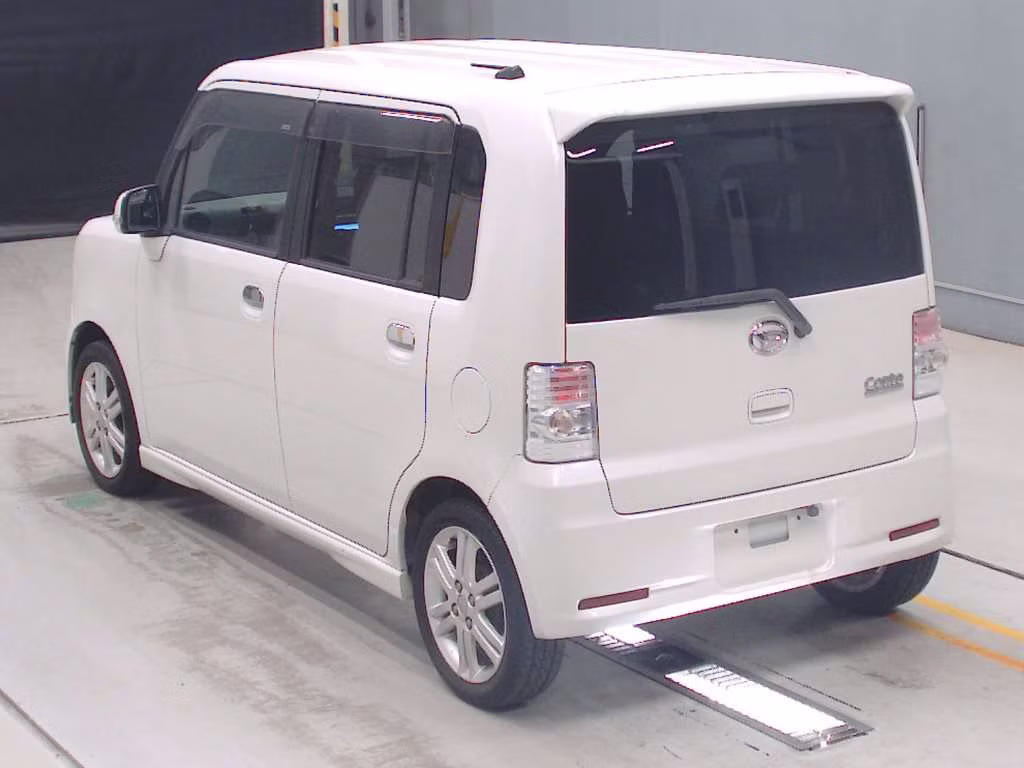 DAIHATSU MOVE CONTE