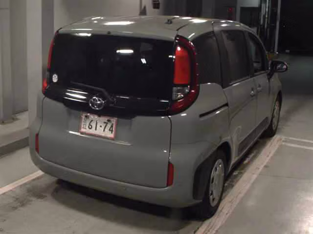 TOYOTA SIENTA