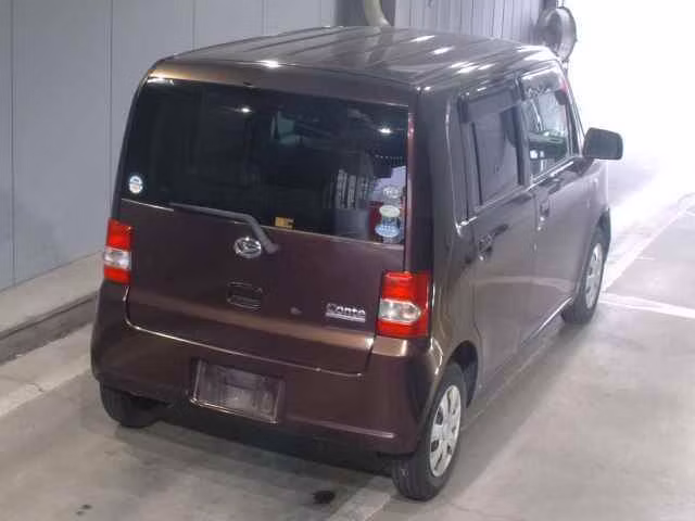 DAIHATSU MOVE CONTE