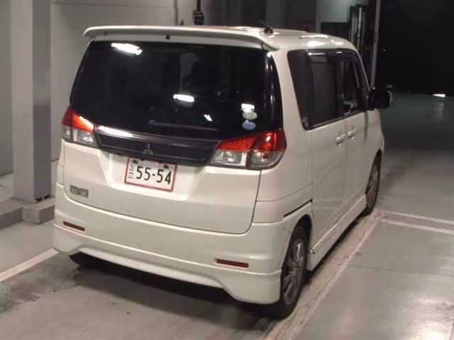MITSUBISHI DELICA D:2