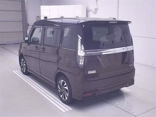 MITSUBISHI DELICA D:2