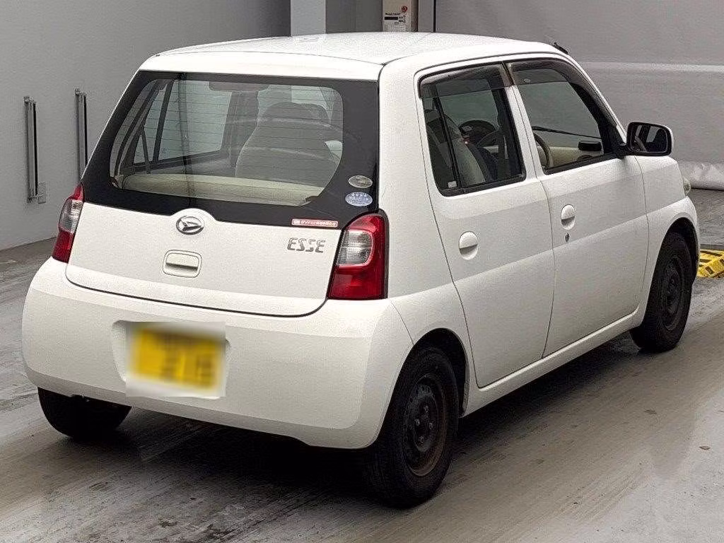 DAIHATSU ESSE