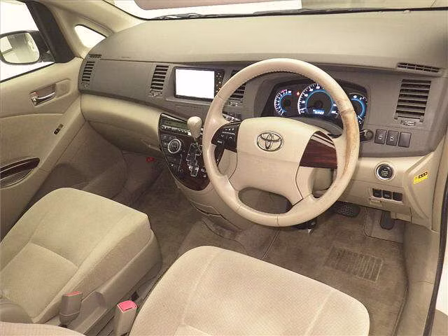 TOYOTA ISIS