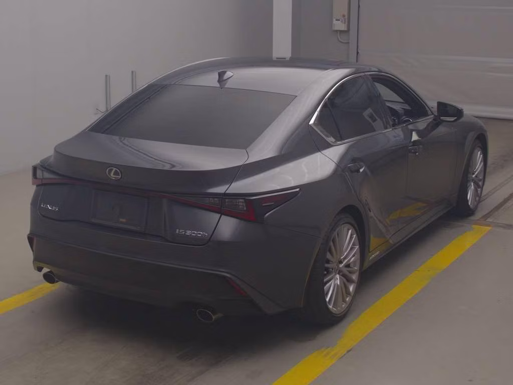 LEXUS IS300H