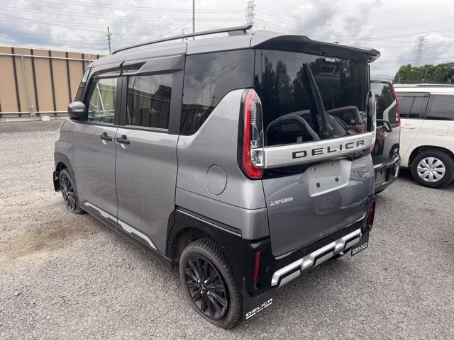 MITSUBISHI DELICA MINI