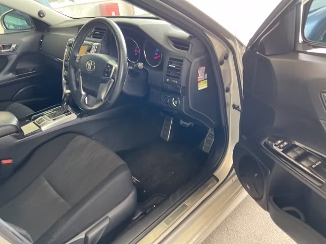 TOYOTA MARK X