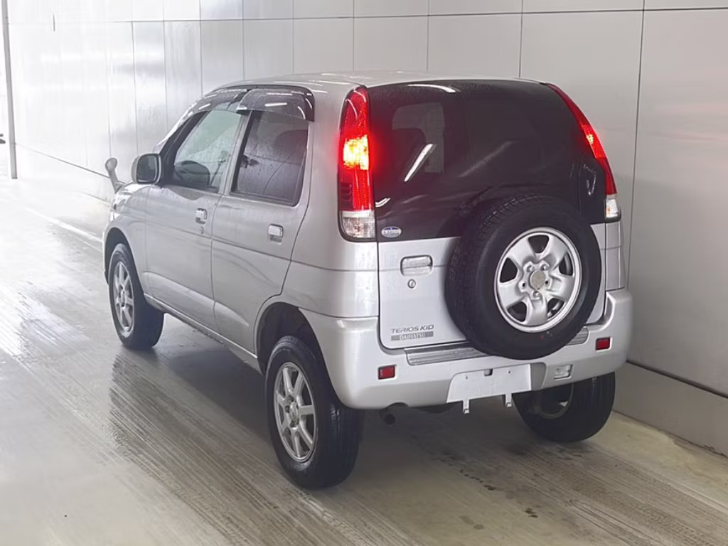 DAIHATSU TERIOS KID
