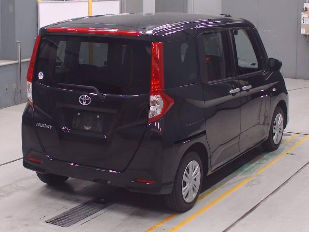 TOYOTA ROOMY