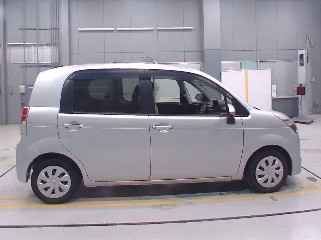TOYOTA SPADE