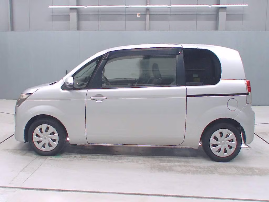 TOYOTA SPADE