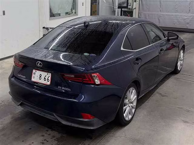 LEXUS IS300H