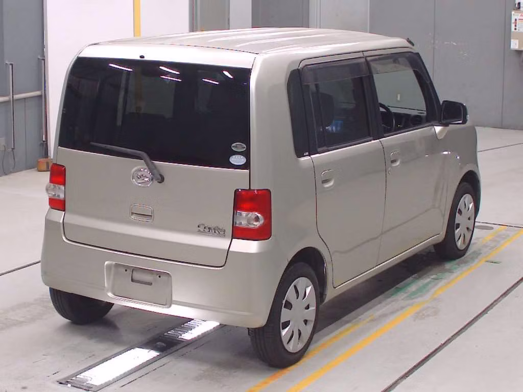 DAIHATSU MOVE CONTE
