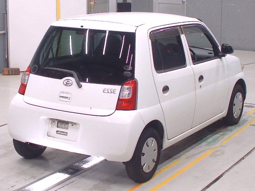 DAIHATSU ESSE