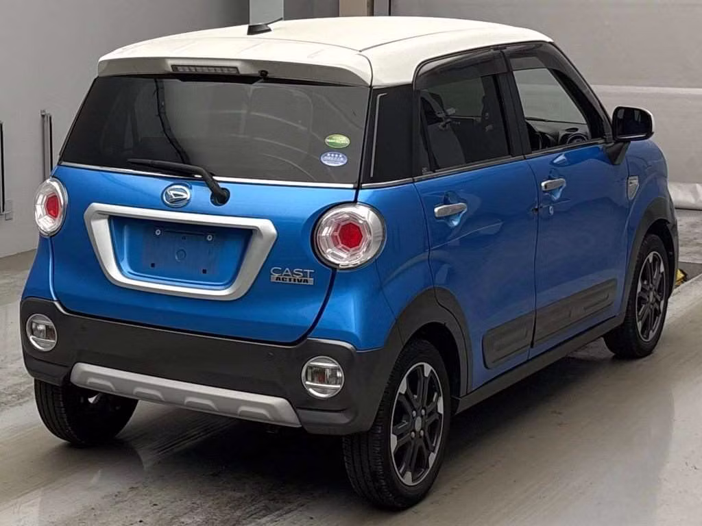DAIHATSU CAST