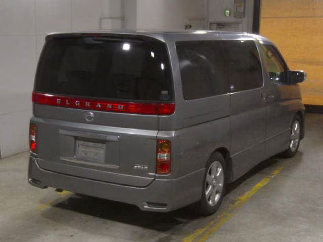 NISSAN ELGRAND
