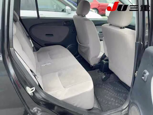 DAIHATSU MIRA AVY