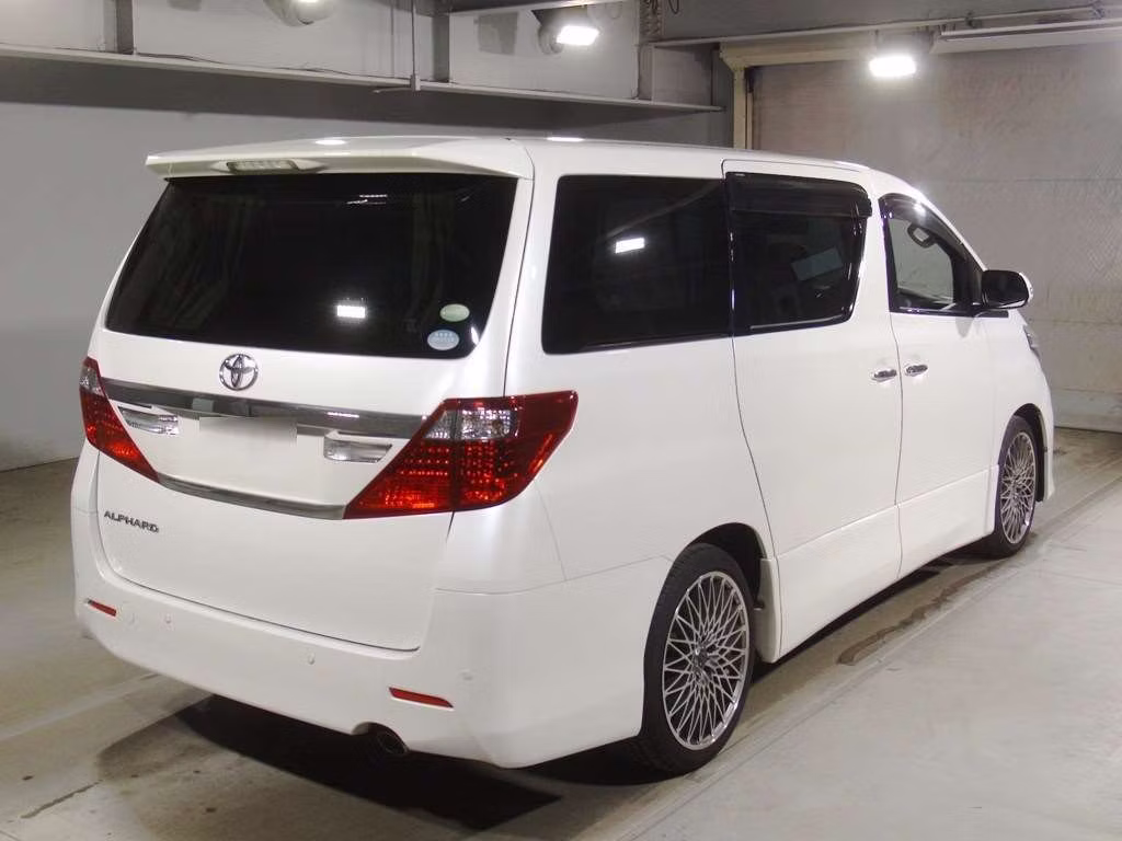 TOYOTA ALPHARD