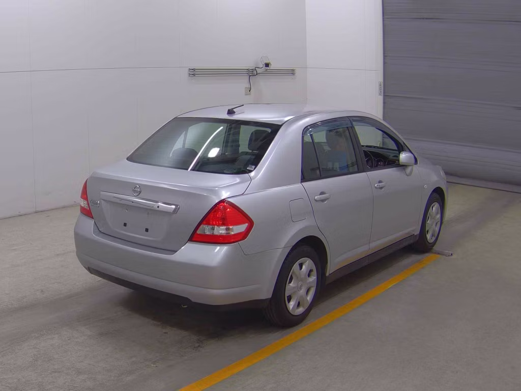 NISSAN TIIDA LATIO