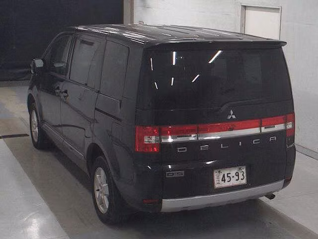 MITSUBISHI DELICA D:5
