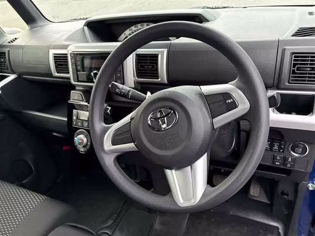 TOYOTA PIXIS MEGA