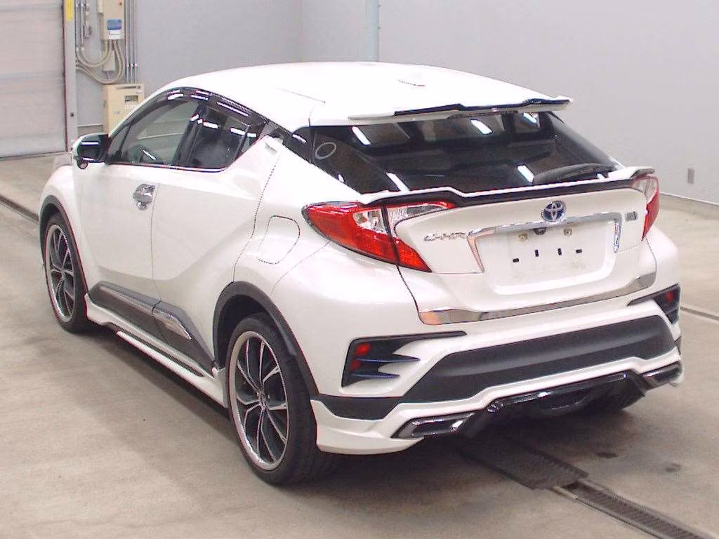 TOYOTA C-HR