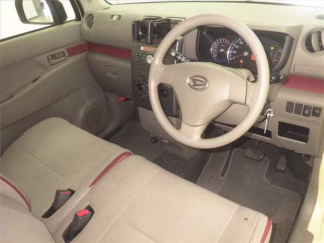 DAIHATSU MOVE CONTE