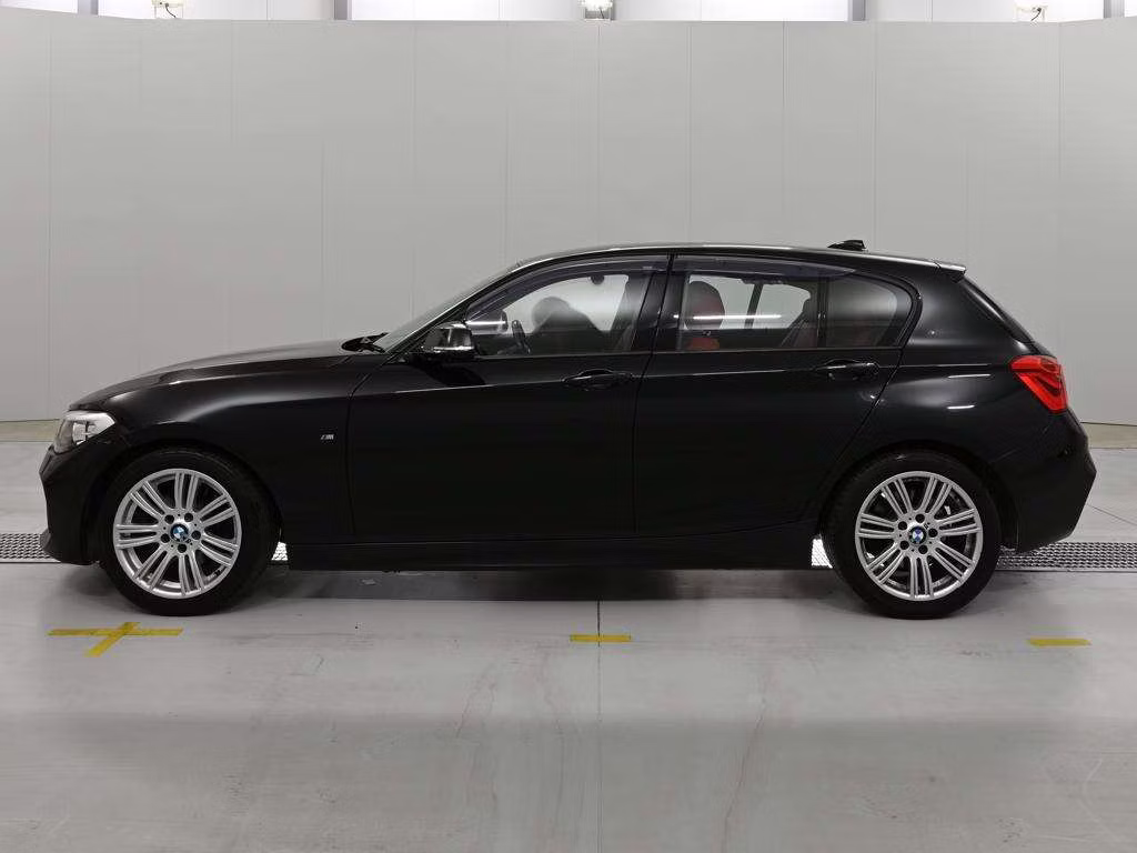 BMW 1-SERIES