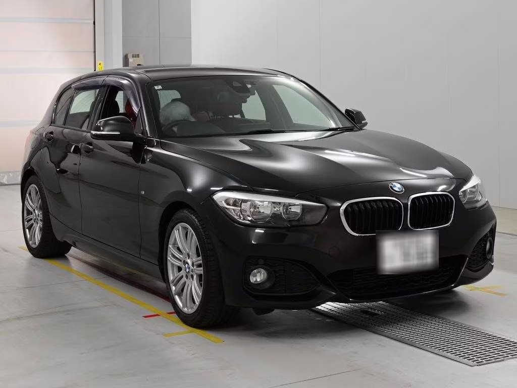 BMW 1-SERIES