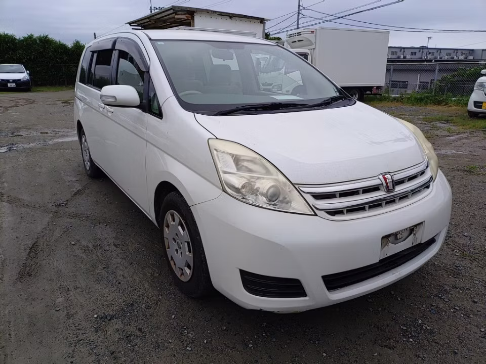 TOYOTA ISIS