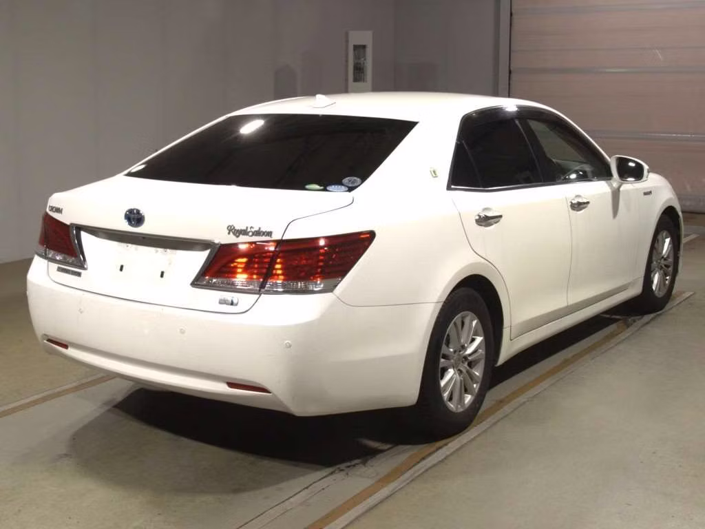 TOYOTA CROWN
