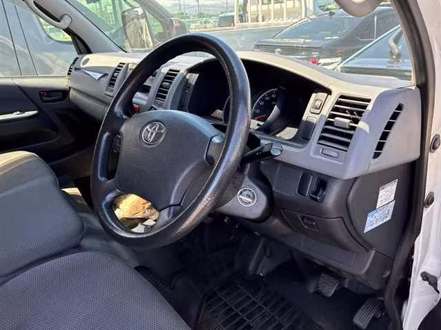 TOYOTA REGIUS ACE