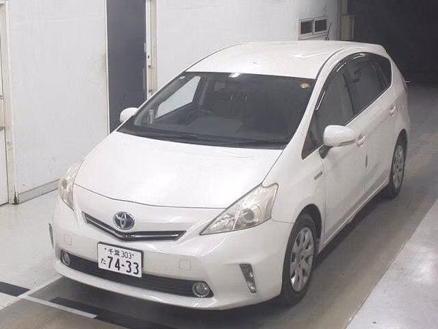 TOYOTA PRIUS ALPHA