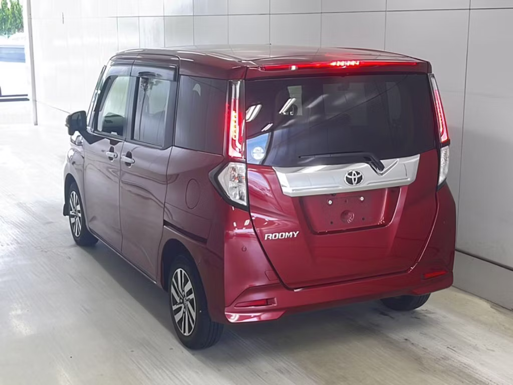 TOYOTA ROOMY