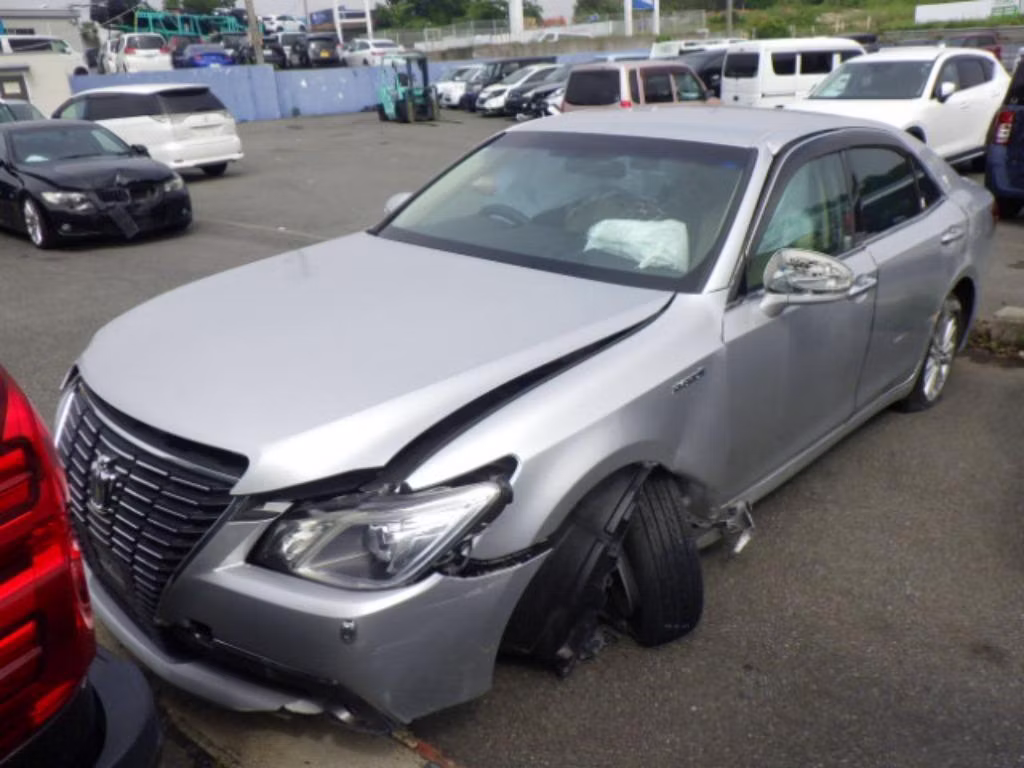 TOYOTA CROWN