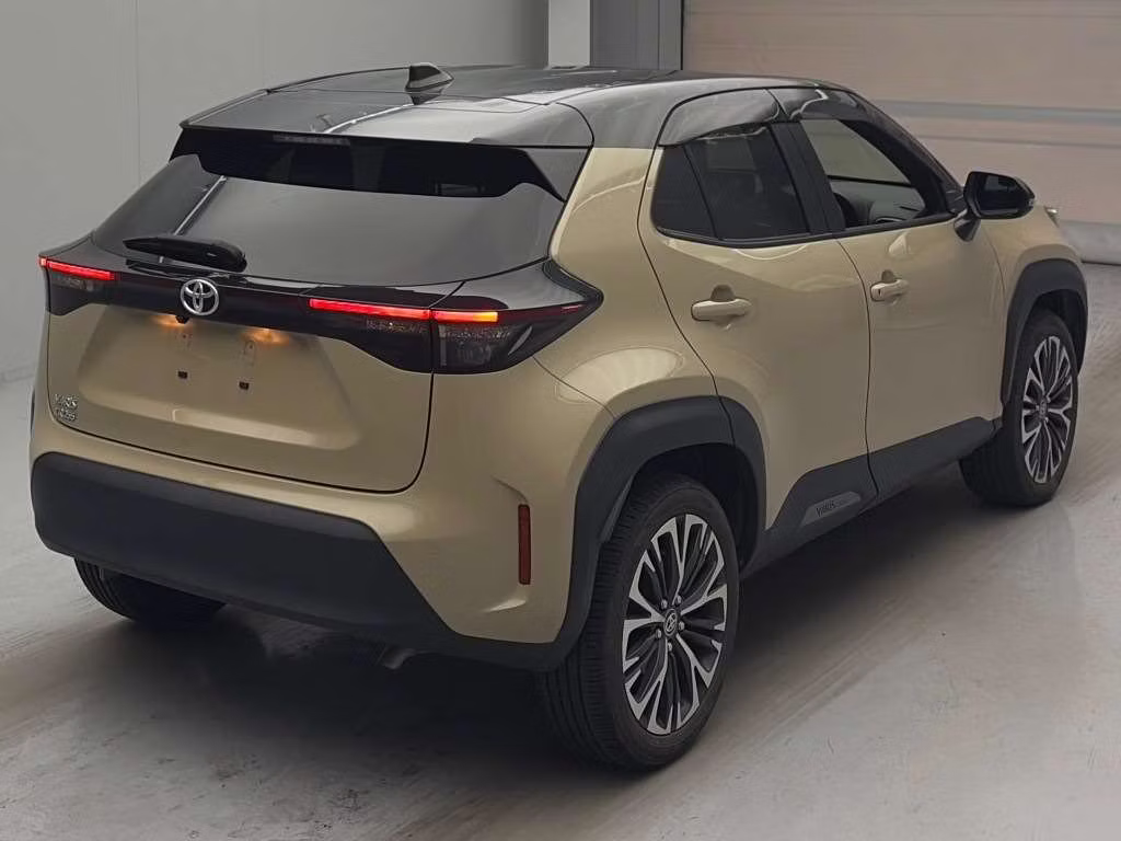 TOYOTA YARIS CROSS