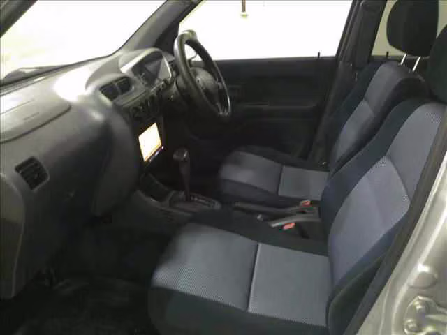 DAIHATSU TERIOS KID