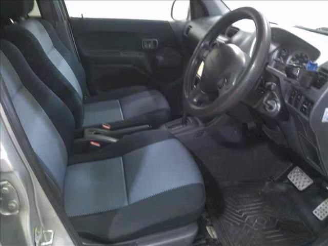 DAIHATSU TERIOS KID
