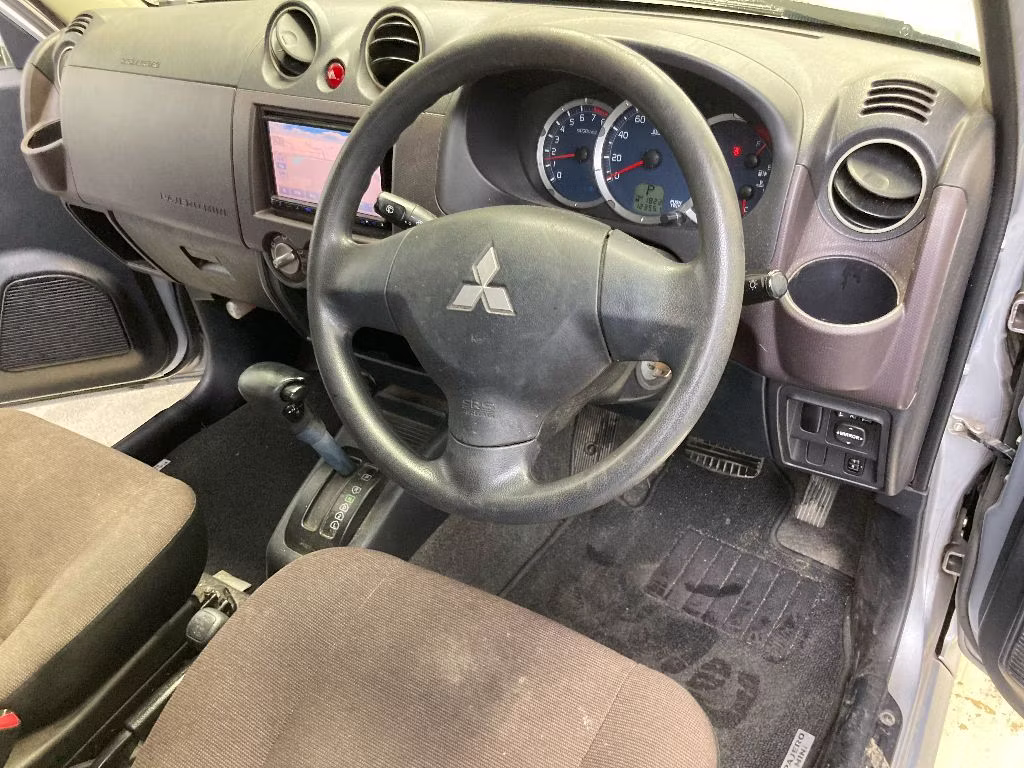 MITSUBISHI PAJERO MINI