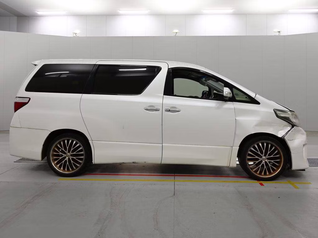 TOYOTA ALPHARD